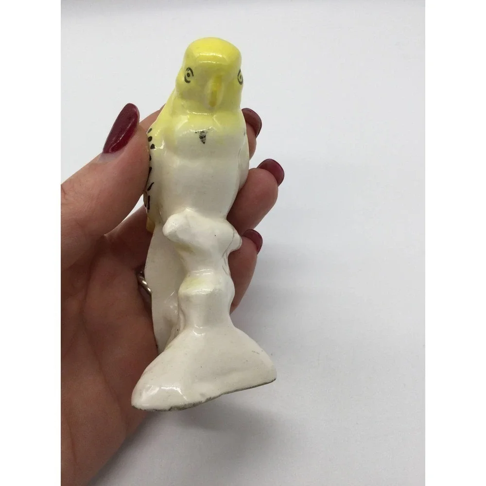 Vintage 4”‎ yellow bird figurine Japan ceramic aviary farmhouse cottagecore